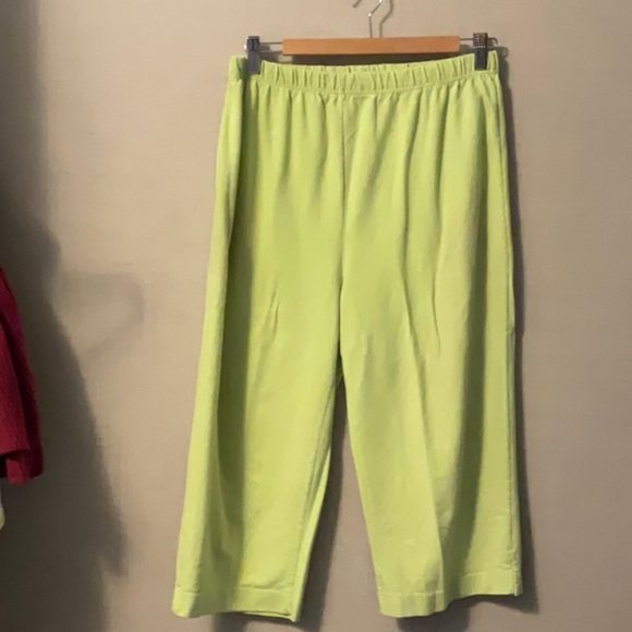 Erika Lime Green Capris - Picture 1 of 6